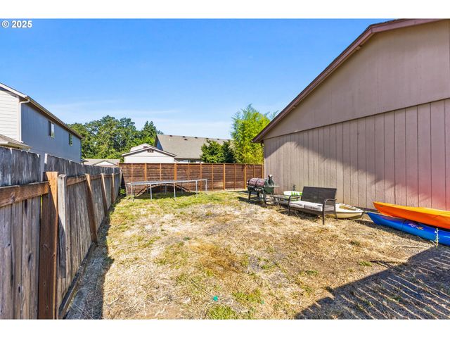 1254 LINDEN Ct, Sweet Home, OR 97386