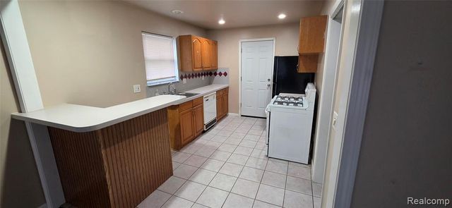 14292 Hendricks Avenue, Warren, MI 48089