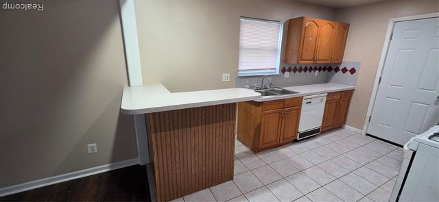 14292 Hendricks Avenue, Warren, MI 48089