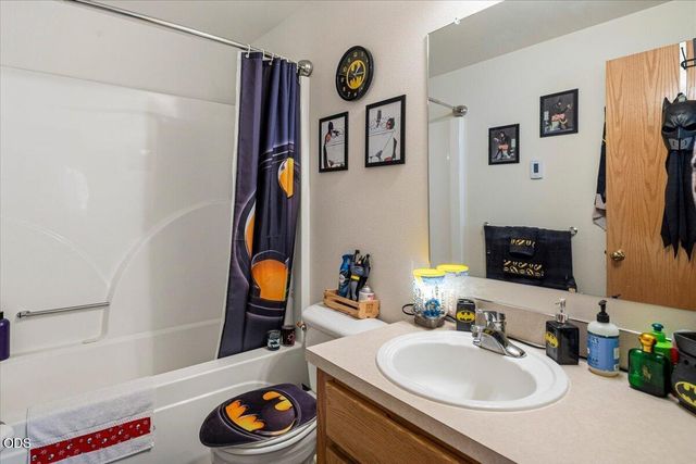 54690 Pinewood Avenue, Bend, OR 97707