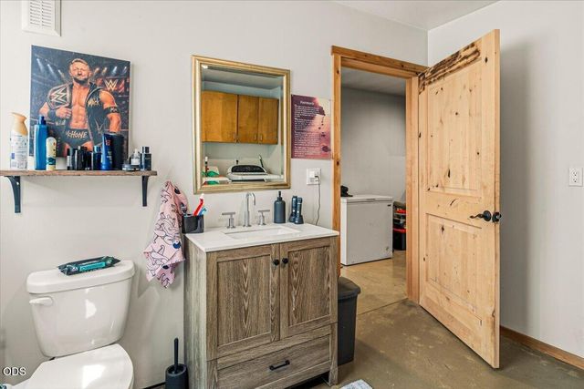 54690 Pinewood Avenue, Bend, OR 97707