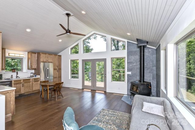 126 and 111 Visionview Way, Black Mountain, NC 28711