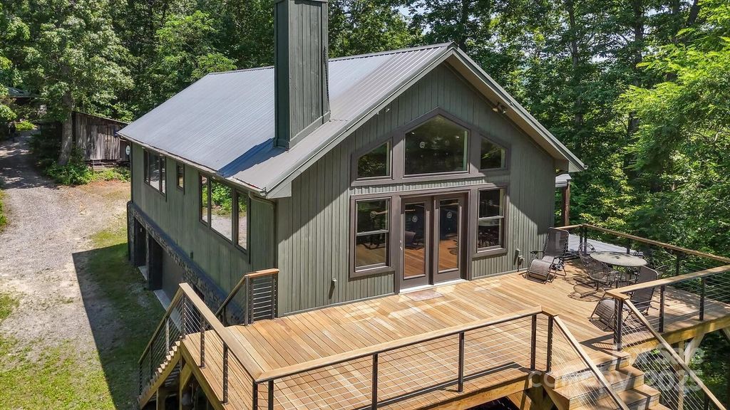 126 and 111 Visionview Way, Black Mountain, NC 28711