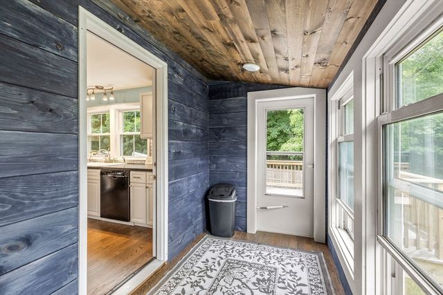 1255 Main St, Warren, MA 01083