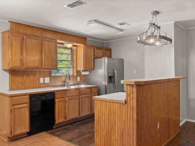 1593 Phillips Springs Rd., Gladewater, TX 75647