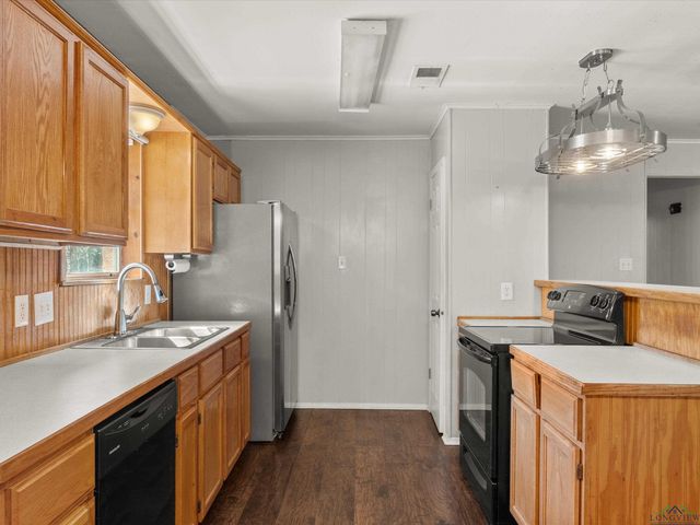 1593 Phillips Springs Rd., Gladewater, TX 75647