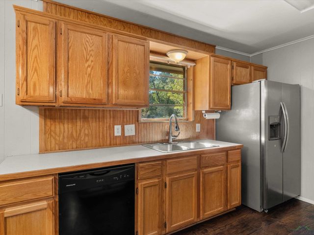 1593 Phillips Springs Rd., Gladewater, TX 75647