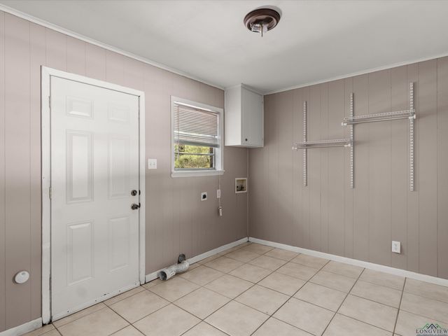 1593 Phillips Springs Rd., Gladewater, TX 75647