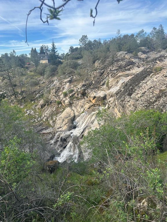 Image 2 of property listing at 0 Meadow Ridge Road, Coarsegold, CA 93614