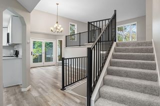 6298 Upper 46th Street N, Oakdale, MN 55128