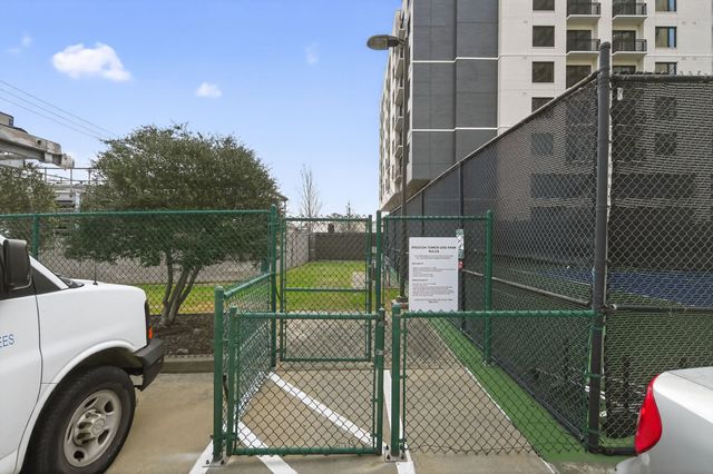 6211 W Northwest Highway G811, Dallas, TX 75225