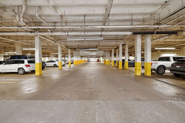 6211 W Northwest Highway G811, Dallas, TX 75225