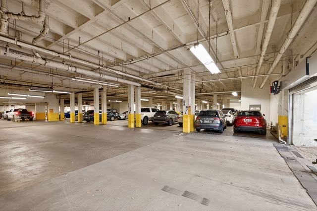 6211 W Northwest Highway G811, Dallas, TX 75225