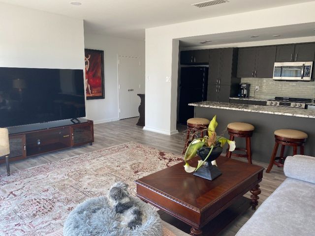 6211 W Northwest Highway G811, Dallas, TX 75225