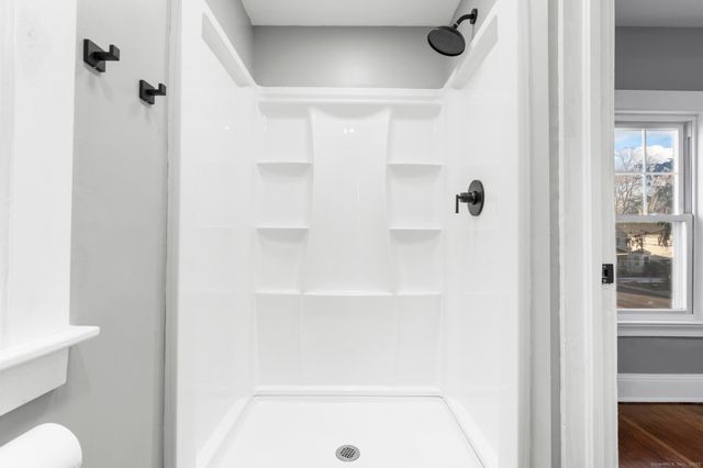 67 Bissell Street, Manchester, CT 06040