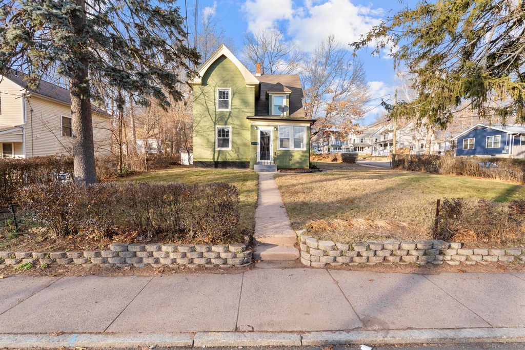 67 Bissell Street, Manchester, CT 06040