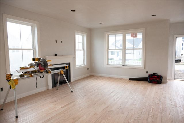 25 Bunker Hill Crossing, Portsmouth, RI 02871