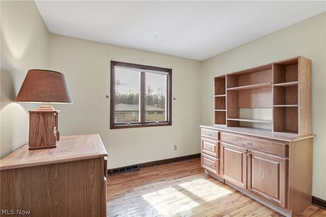 8712 Fenway Drive, Parma, OH 44129