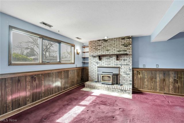 8712 Fenway Drive, Parma, OH 44129