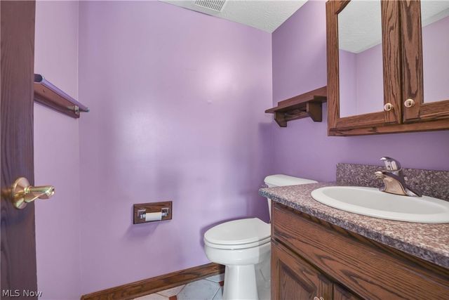 8712 Fenway Drive, Parma, OH 44129