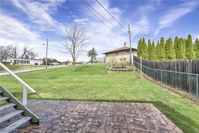 8712 Fenway Drive, Parma, OH 44129