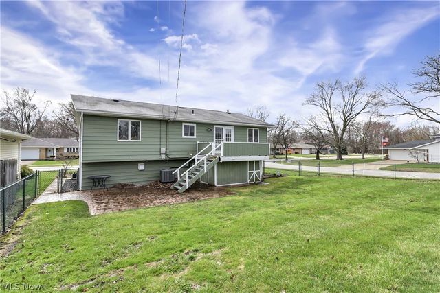 8712 Fenway Drive, Parma, OH 44129