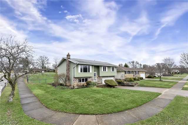 8712 Fenway Drive, Parma, OH 44129