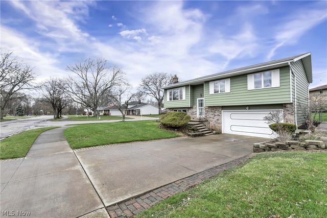 8712 Fenway Drive, Parma, OH 44129