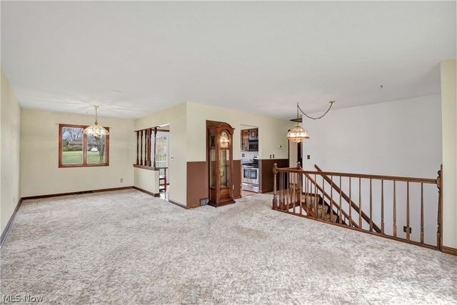 8712 Fenway Drive, Parma, OH 44129