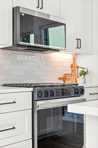 1407 Cedar Ave 2, Austin, TX 78702