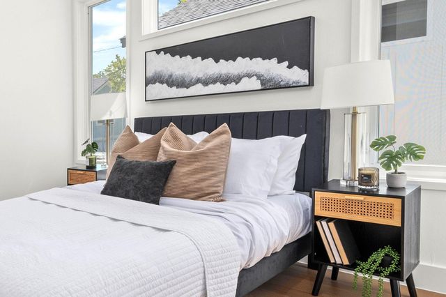 1407 Cedar Ave 2, Austin, TX 78702