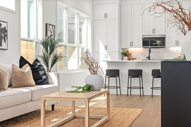 1407 Cedar Ave 2, Austin, TX 78702