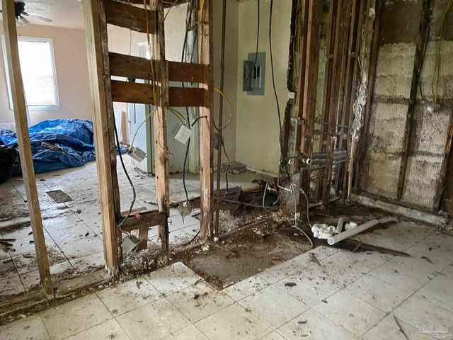 7095 & 7097 Milton Dr, Milton, FL 32583