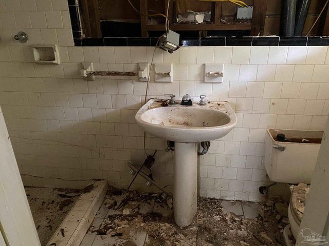 7095 & 7097 Milton Dr, Milton, FL 32583