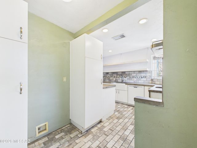 2240 E 2nd Street, Tucson, AZ 85719