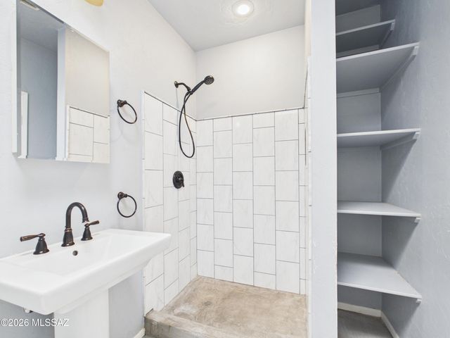 2240 E 2nd Street, Tucson, AZ 85719