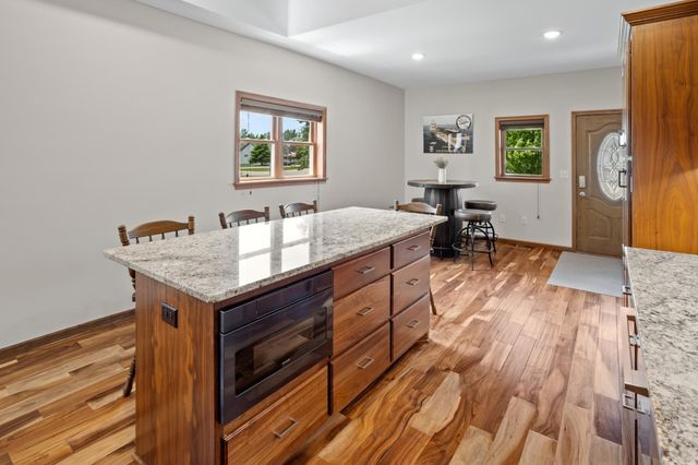 606 3 Street E, Horace, ND 58047