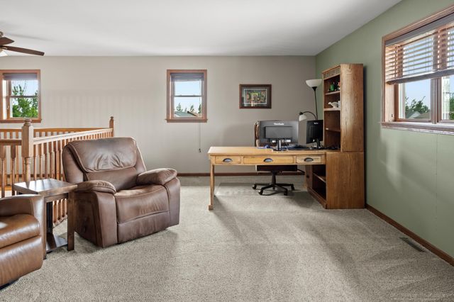 606 3 Street E, Horace, ND 58047