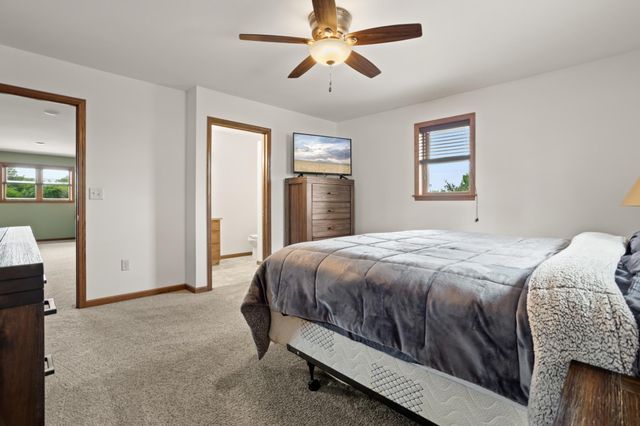 606 3 Street E, Horace, ND 58047
