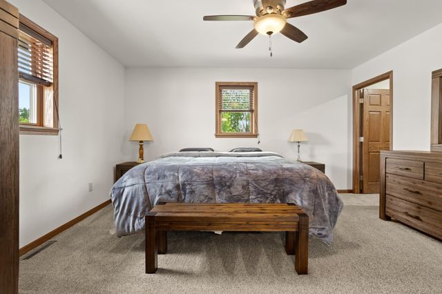 606 3 Street E, Horace, ND 58047