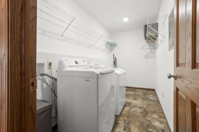 606 3 Street E, Horace, ND 58047