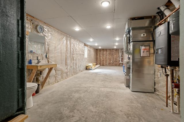 606 3 Street E, Horace, ND 58047