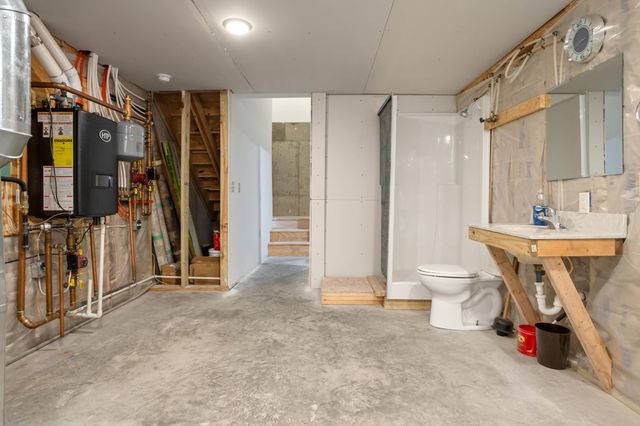606 3 Street E, Horace, ND 58047