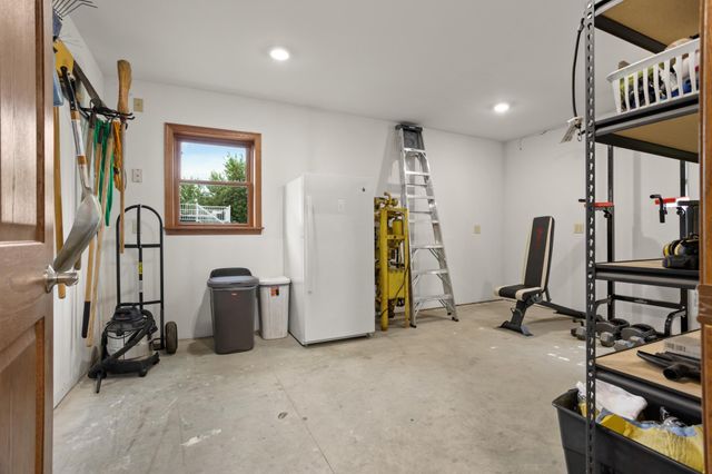606 3 Street E, Horace, ND 58047