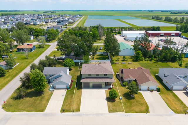 606 3 Street E, Horace, ND 58047