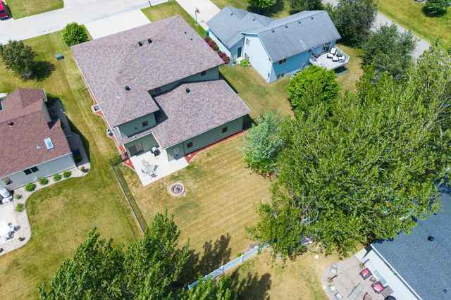 606 3 Street E, Horace, ND 58047
