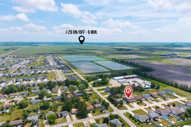 606 3 Street E, Horace, ND 58047