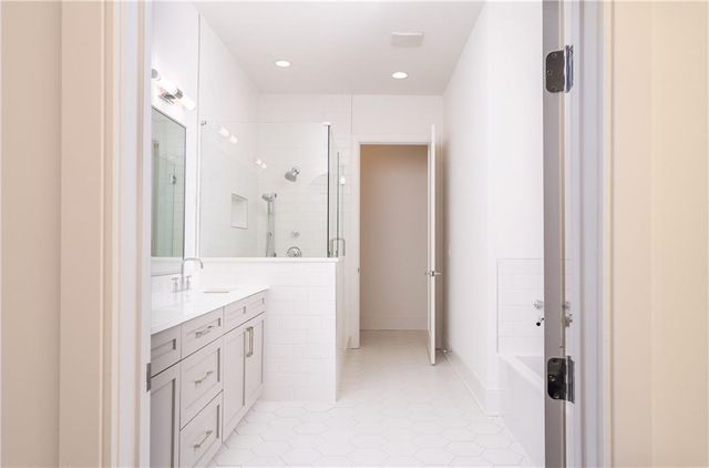 1200 Ponce De Leon Avenue B1, Atlanta, GA 30306