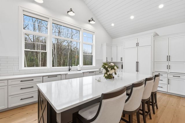 10 Hobart Lane, Hollis, NH 03049