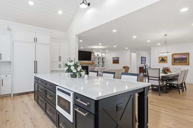 10 Hobart Lane, Hollis, NH 03049